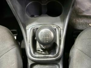 Volkswagen Polo Vivo hatch 1.4 Trendline - Image 5