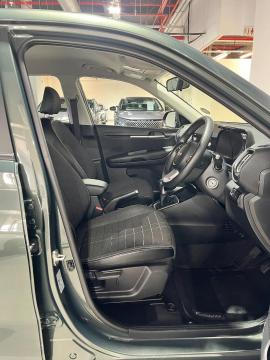 Image Kia Sonet 1.5 LX manual