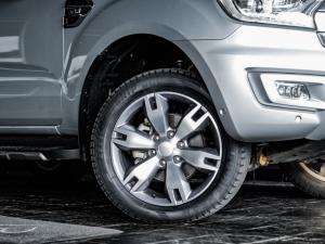 Ford Everest 3.2TDCi 4WD Limited - Image 27