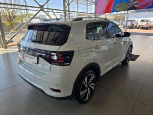 Volkswagen T-CROSS 1.5 TSI R-LINE DSG - Image 17