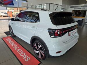 Volkswagen T-CROSS 1.5 TSI R-LINE DSG - Image 18