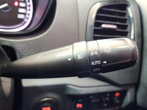 Suzuki Vitara Brezza 1.5 GLX - Image 28