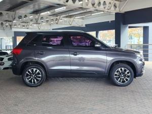Suzuki Vitara Brezza 1.5 GLX - Image 8