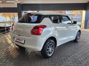 Suzuki Swift 1.2 GL auto - Image 11
