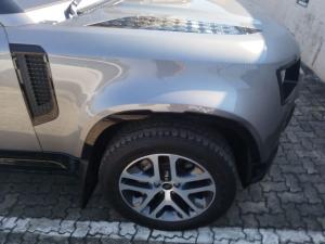 Land Rover Defender 110 D300 X-Dynamic SE - Image 1
