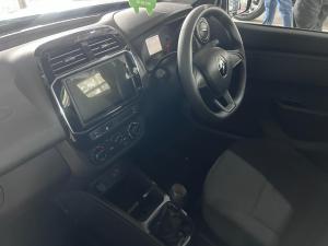 Renault Kwid 1.0 Evolution - Image 10