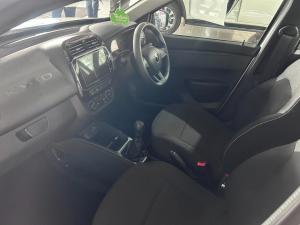 Renault Kwid 1.0 Evolution - Image 11