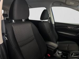 Nissan X-Trail 2.5 4x4 Acenta Tech - Image 15