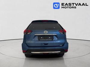 Nissan X-Trail 2.5 4x4 Acenta Tech - Image 6