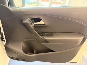 Volkswagen Polo Vivo hatch 1.4 Trendline - Image 13