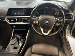 BMW 3 Series 318i Sport Line - Image 12