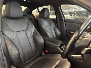 BMW 3 Series 318i Sport Line - Image 13