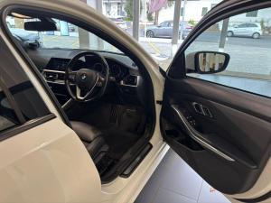 BMW 3 Series 318i Sport Line - Image 19