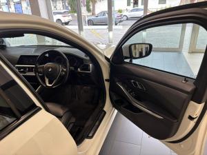 BMW 3 Series 318i Sport Line - Image 21