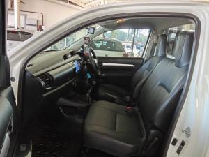 Toyota Hilux 2.4GD single cab S (aircon) - Image 7