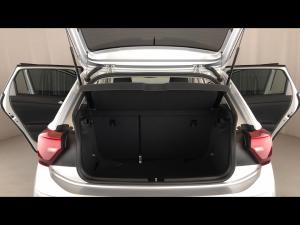 Volkswagen Polo hatch 1.0TSI Life manual - Image 13