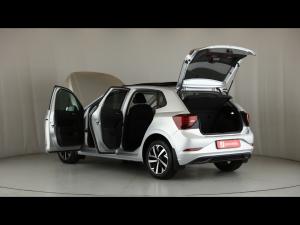 Volkswagen Polo hatch 1.0TSI Life manual - Image 25