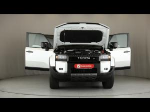 Toyota Land Cruiser Prado 2.8GD VX-R - Image 29