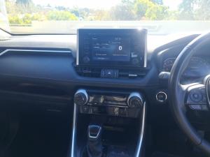 Toyota RAV4 2.0 VX - Image 14
