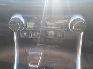 Toyota RAV4 2.0 VX - Image 15