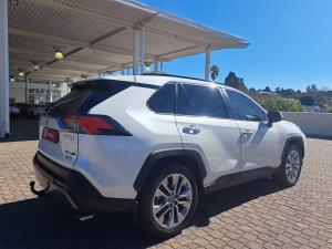 Toyota RAV4 2.0 VX - Image 2