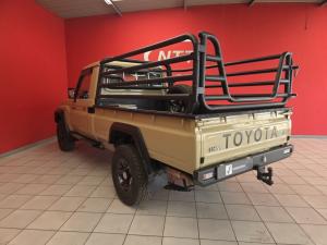 Toyota Land Cruiser 79 4.5DD/C - Image 11