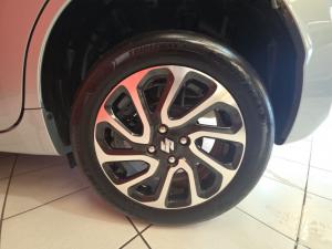 Suzuki Baleno 1.5 GLX - Image 11