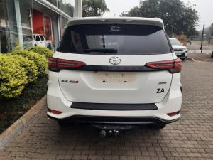 Toyota Fortuner 2.4GD-6 4X4 automatic - Image 5