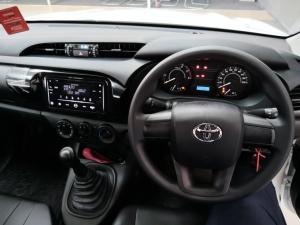 Toyota Hilux 2.4 GD Single Cab F/DECK - Image 10