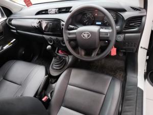 Toyota Hilux 2.4 GD Single Cab F/DECK - Image 6