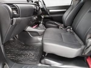 Toyota Hilux 2.4 GD Single Cab F/DECK - Image 7