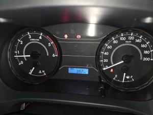 Toyota Hilux 2.4 GD Single Cab F/DECK - Image 9