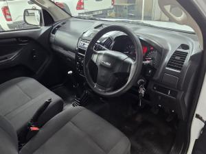 Isuzu D-MAX 250 HO Fleetside Safety S/C - Image 6