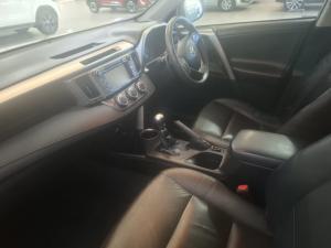 Toyota RAV4 2.2D-4D GX - Image 7