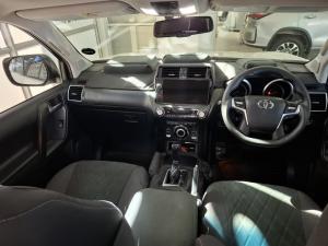 Toyota Prado VX 4.0 V6 automatic - Image 6