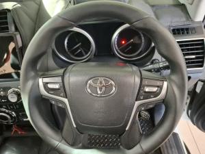Toyota Prado VX 4.0 V6 automatic - Image 8