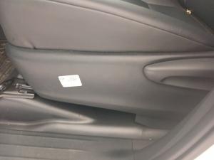 Toyota Hilux 2.4 GD-6 RB SRD/C - Image 12