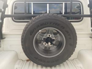 Toyota Land Cruiser 79 2.8 GD-6D/C - Image 12
