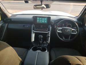 Toyota Landcruiser 300 V6 3.3D GX-R - Image 6
