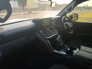 Toyota Landcruiser 300 V6 3.3D GX-R - Image 7