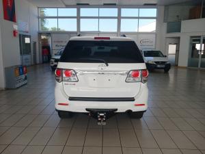 Toyota Fortuner 3.0D-4D Raised Body automatic - Image 5