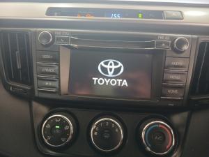 Toyota RAV4 2.0 GX automatic - Image 12