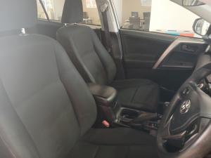 Toyota RAV4 2.0 GX automatic - Image 15