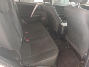 Toyota RAV4 2.0 GX automatic - Image 16