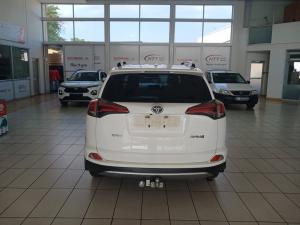 Toyota RAV4 2.0 GX automatic - Image 5