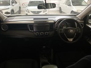 Toyota RAV4 2.0 GX automatic - Image 6