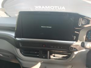 Volkswagen Transporter Kombi 2.0 TDi Commerce automatic - Image 12