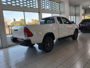 Toyota Hilux 2.4 GD-6 RB RaiderE/CAB - Image 2
