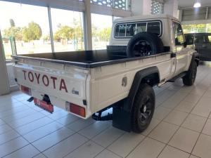Toyota Land Cruiser 79 2.8 GD-6S/C automatic - Image 2