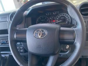Toyota Land Cruiser 79 2.8 GD-6S/C automatic - Image 8